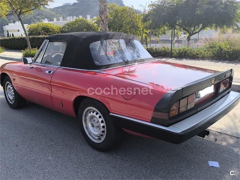 Usado Alfa Romeo Spider 128 CV (94 kW) 1986 Rojo Descapotable