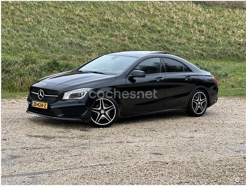 Negro Usado 2015 Mercedes CLA200 Shooting Brake AMG line Familiar | 15.995 € (Precio justo) - Imagen 1/4