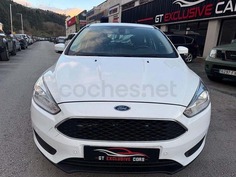 Usado Ford Focus Trend 120 CV (88 kW) 2018 Blanco Familiar