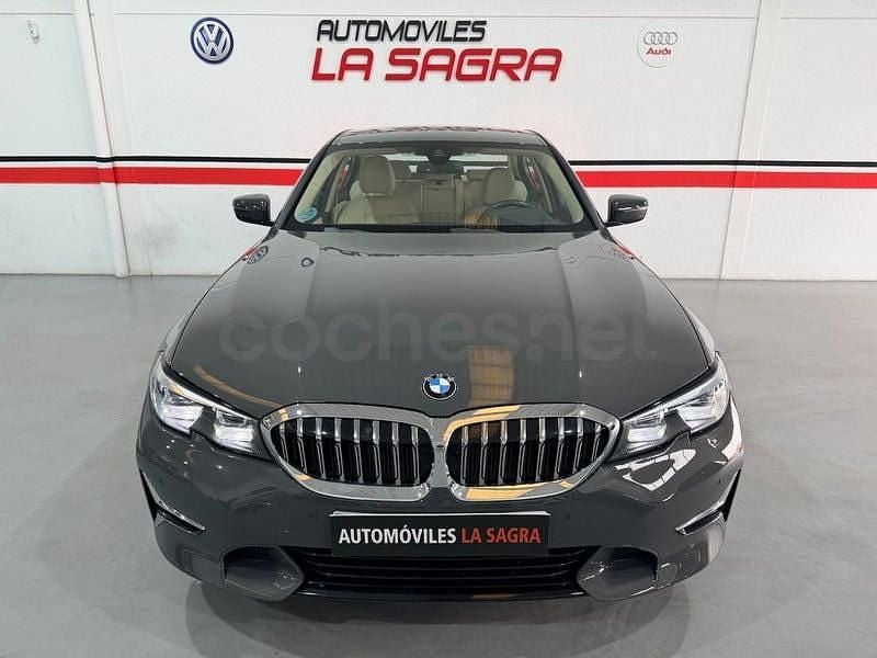 Usado BMW 320 Comfort Edition 184 CV (135 kW) 2019 Gris / plata Berlina