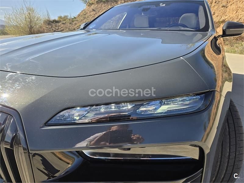 Usado BMW 750e 489 CV (359 kW) 2023 Gris / plata Berlina