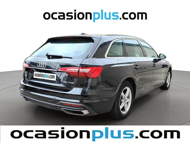 Usado Audi A4 150 HP (110 kW) 2023 Preto Carrinha