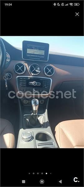 Usado Mercedes A180 Style 109 CV (80 kW) 2015 Gris / plata Berlina