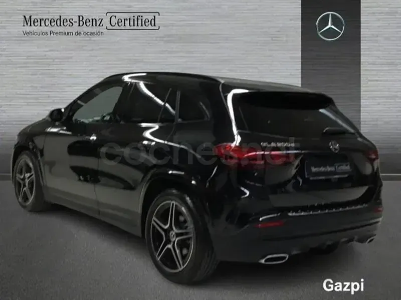 Usado Mercedes GLA200 150 CV (110 kW) 2025 Negro SUV