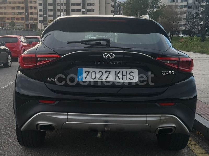Usado Infiniti QX30 Premium 170 CV (125 kW) 2018 Negro SUV