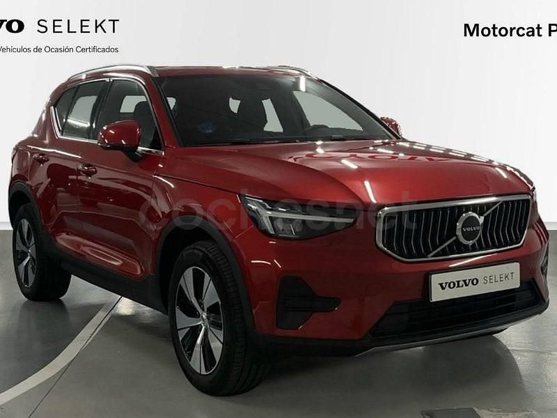 Usado Volvo XC40 Core 211 CV (155 kW) 2023 Granate SUV