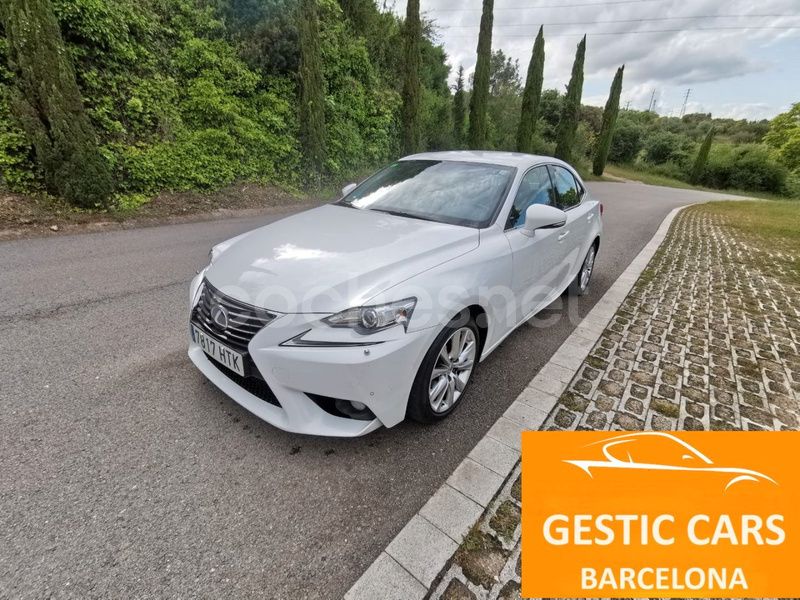 Usado Lexus IS300h 223 CV (164 kW) 2013 Blanco Berlina