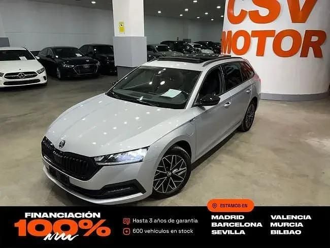 Usado Skoda Octavia 204 HP (150 kW) 2022 Cinzento Carrinha