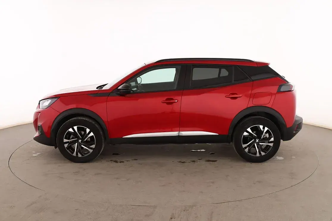 Usado Peugeot 2008 Allure 101 CV (74 kW) 2023 Rojo SUV