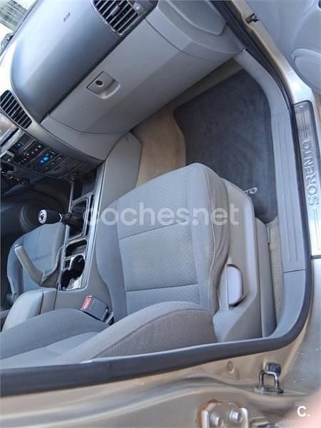 Usado Kia Sorento 140 CV (102 kW) 2005 Beige SUV