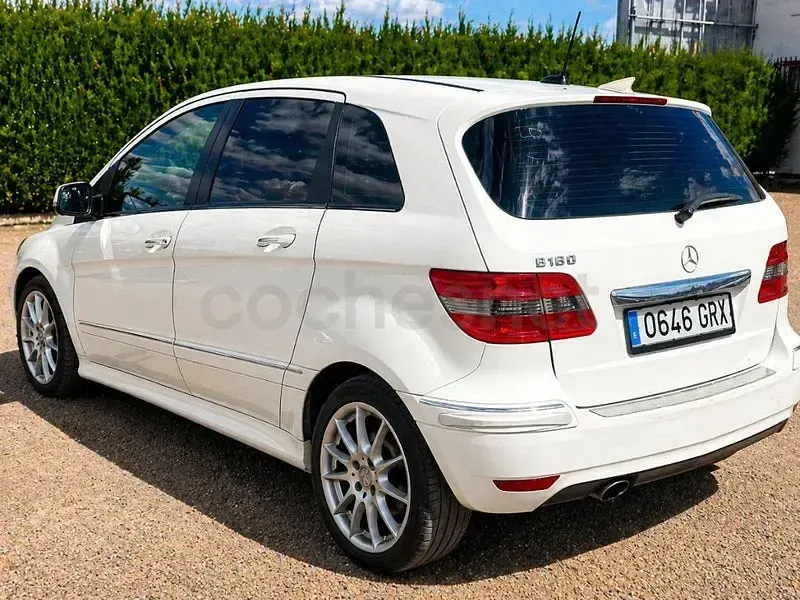 Usado Mercedes B180 Sport Edition 109 CV (80 kW) 2010 Blanco Monovolumen
