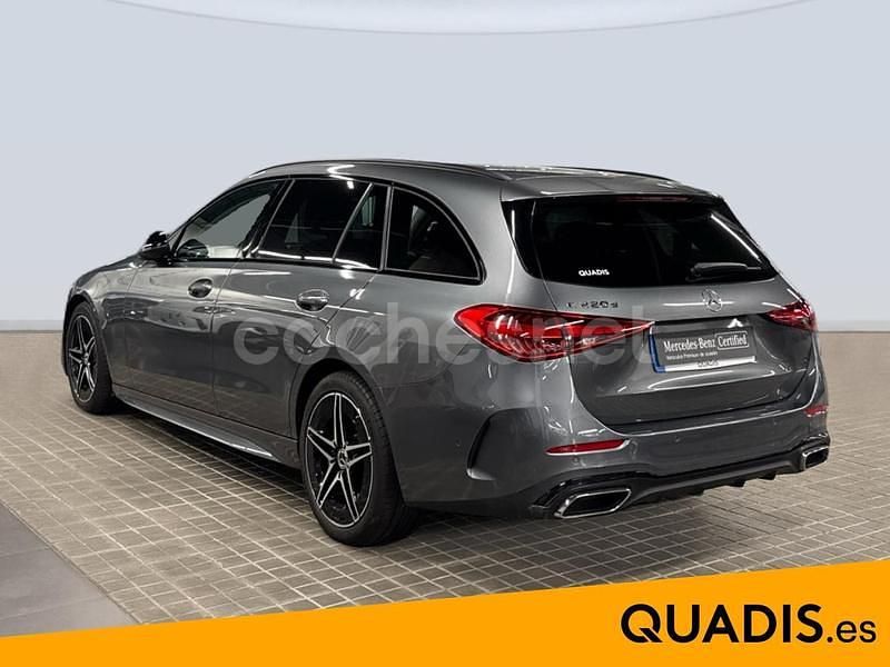 Usado Mercedes C220 200 CV (147 kW) 2025 Gris / plata Familiar