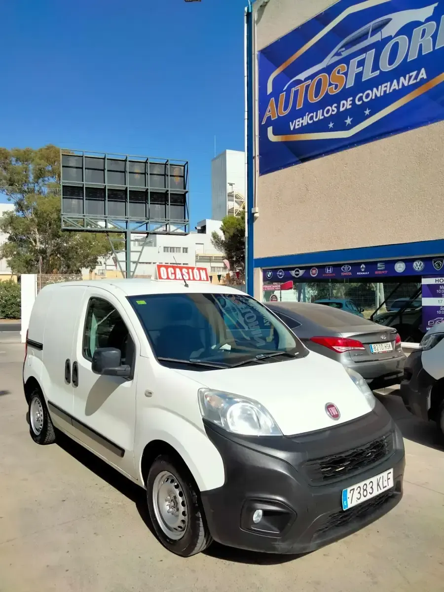 Usado Fiat Fiorino 80 CV (58 kW) 2018 Blanco Monovolumen