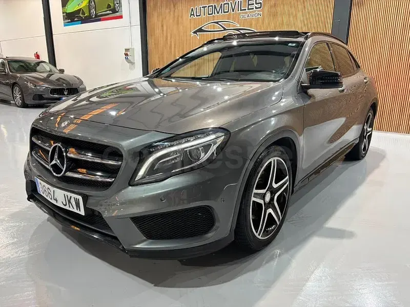 Usado Mercedes GLA250 AMG line 211 CV (155 kW) 2015 Gris / plata SUV