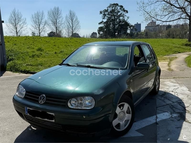 Usado VW Golf III 110 CV (80 kW) 1999 Verde Berlina