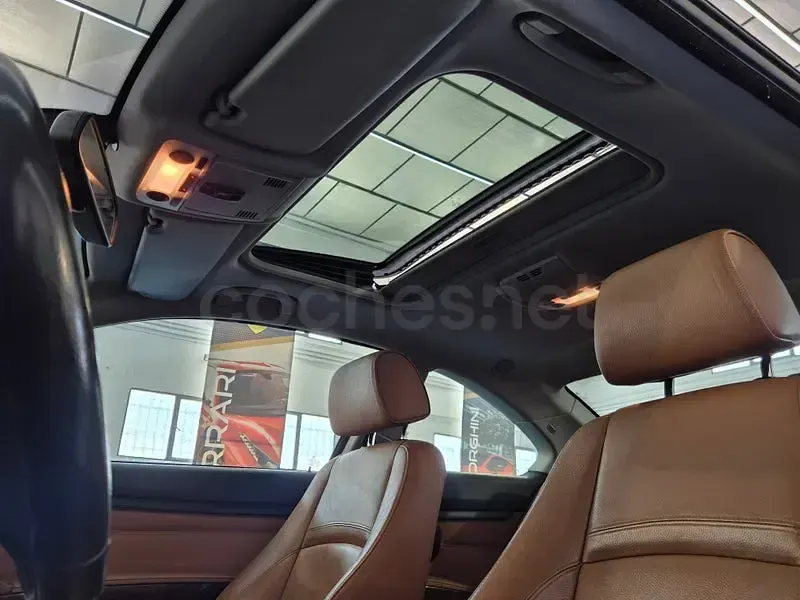 Usado BMW 320 177 CV (130 kW) 2009 Gris / plata Coupe
