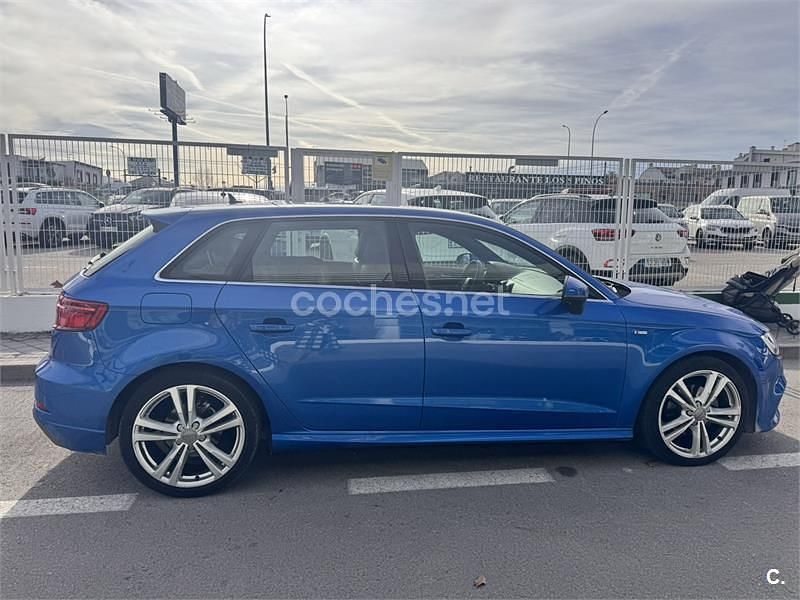 Usado Audi A3 S-Line 116 CV (85 kW) 2019 Azul Berlina