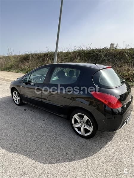 Usado Peugeot 308 Premium 136 CV (100 kW) 2008 Negro Berlina