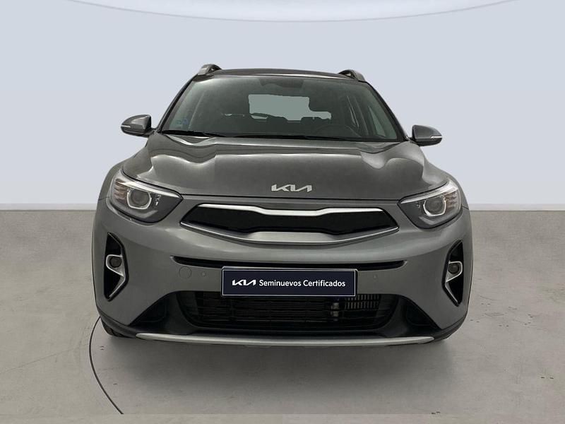 Usado Kia Stonic 100 CV (73 kW) 2025 Gris SUV
