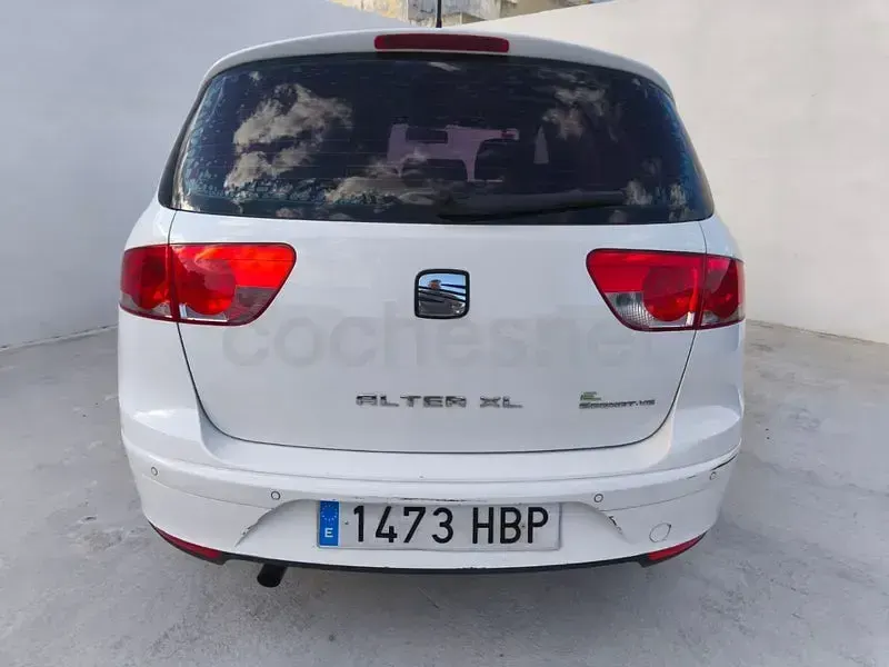 Usado Seat Altea XL Style 105 CV (77 kW) 2011 Blanco Monovolumen
