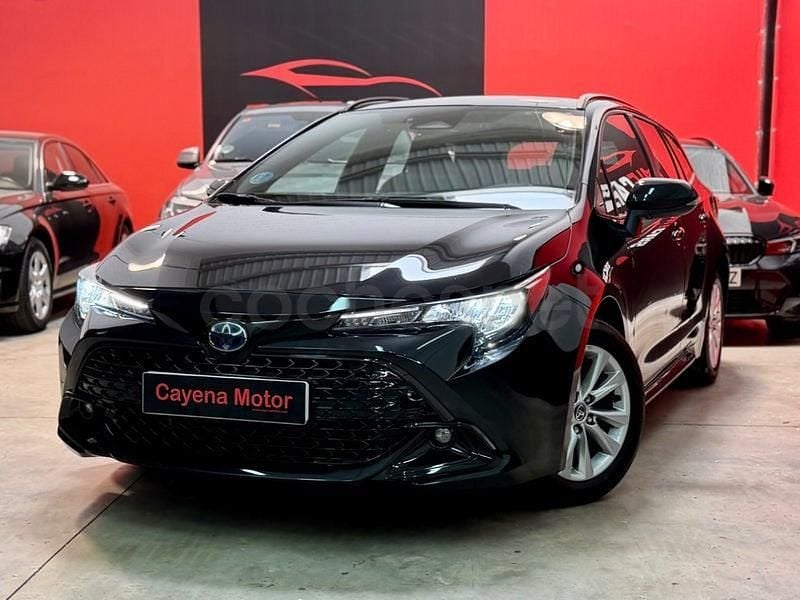 Usado Toyota Corolla Active 140 CV (102 kW) 2024 Negro Familiar