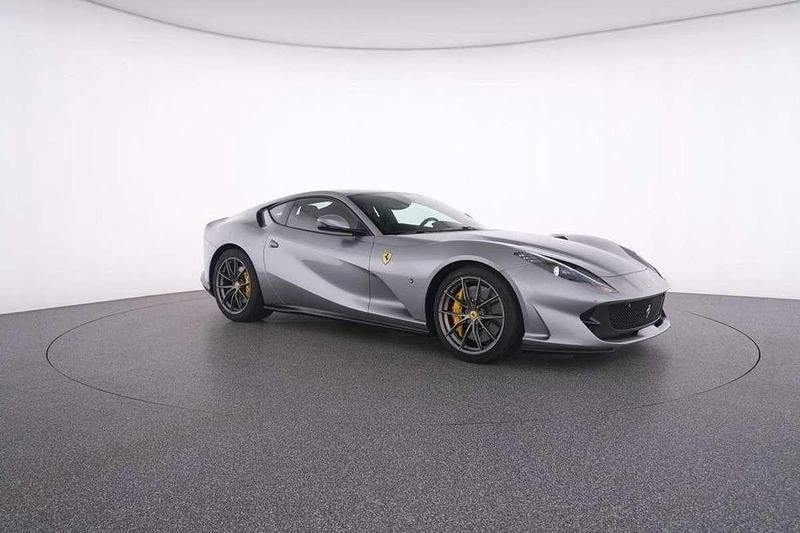 Usado Ferrari 812 799 CV (587 kW) 2018 Gris Coupe