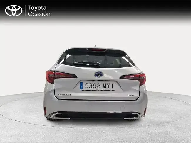 Usado Toyota Corolla Active 140 CV (102 kW) 2025 Gris / plata Familiar
