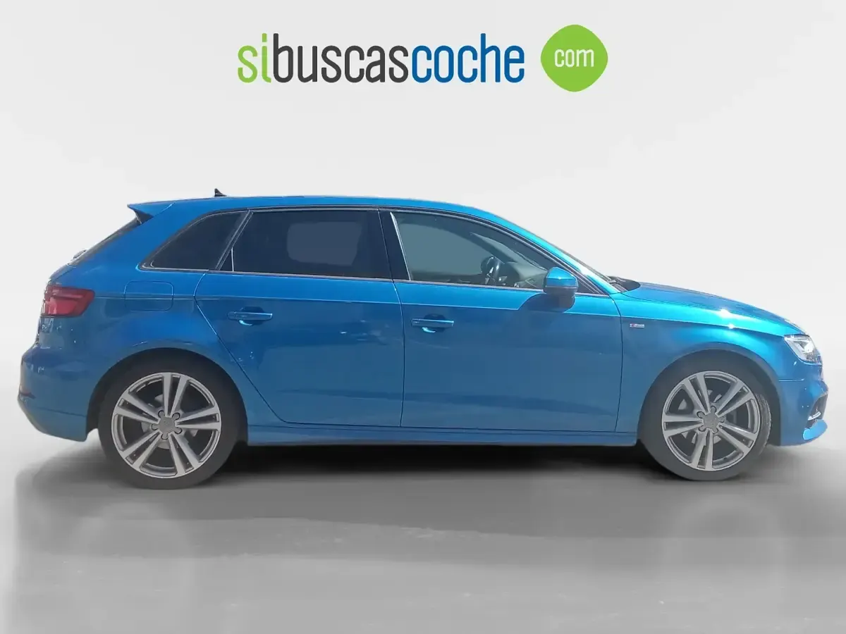 Usado Audi A3 116 CV (85 kW) 2019 Azul Berlina