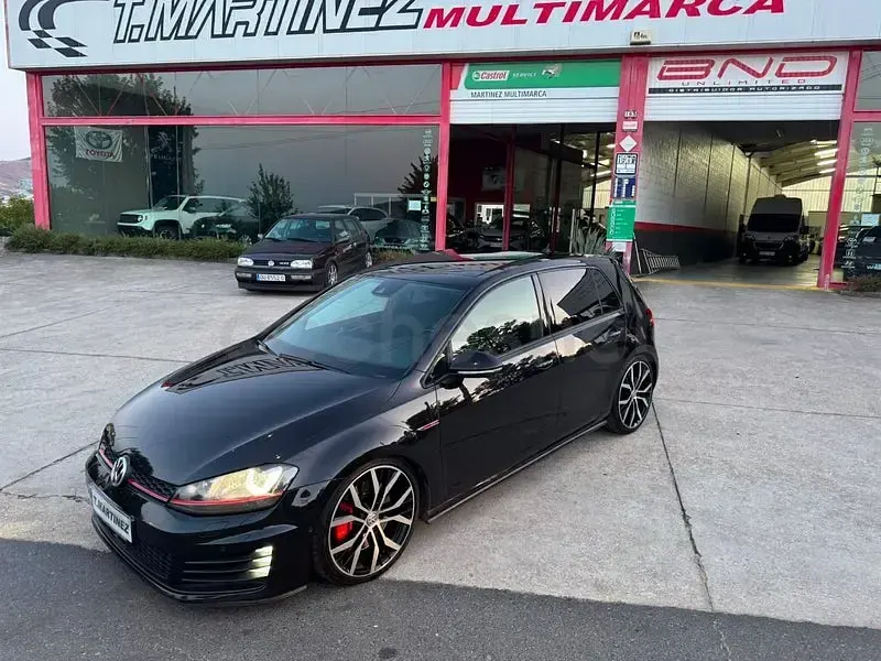 Usado VW Golf VII GTI 230 CV (169 kW) 2016 Negro Berlina
