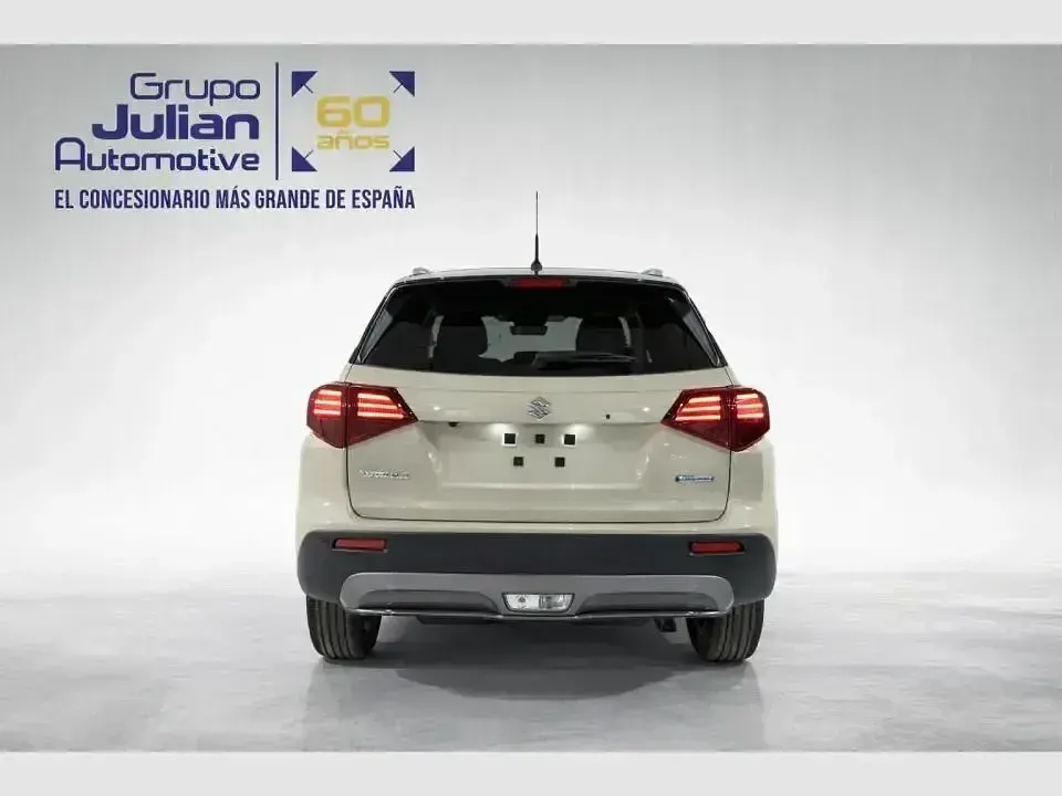Nuevo Suzuki Vitara 129 CV (94 kW) 2026 Gris SUV