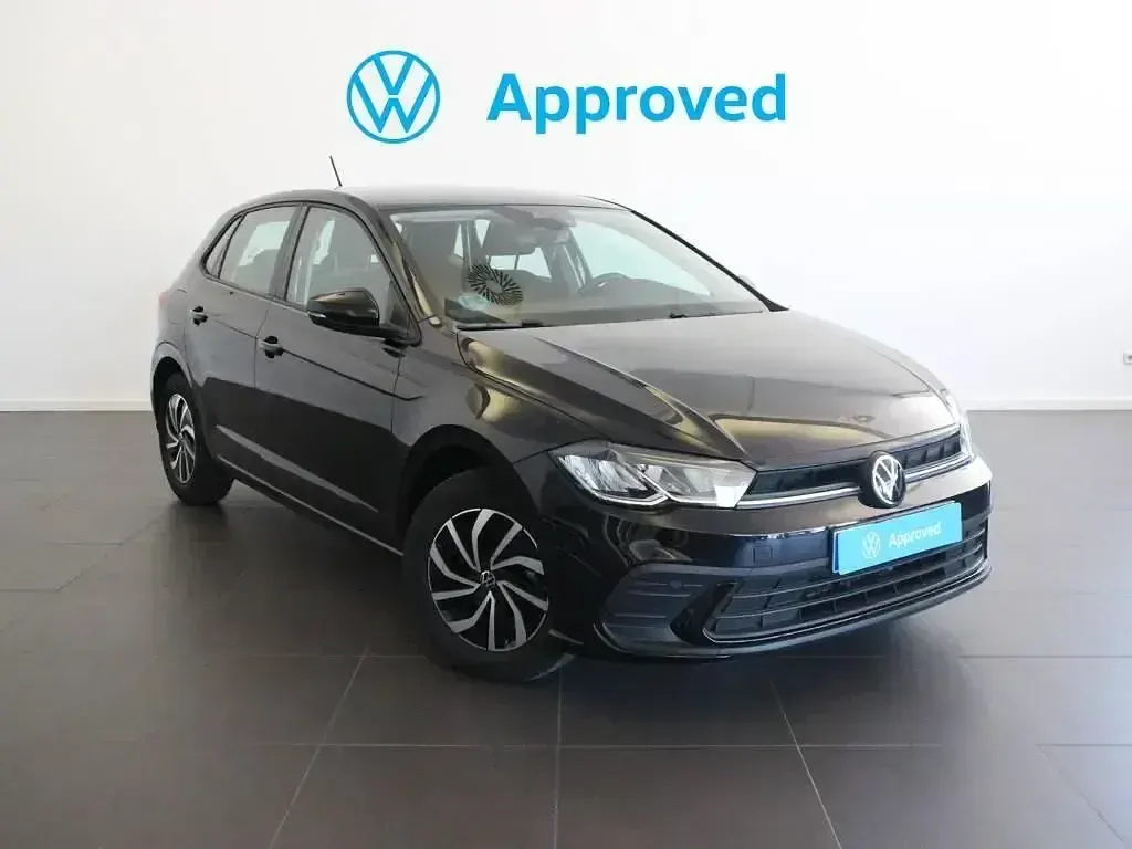 Usado VW Polo Life 95 CV (69 kW) 2022 Negro Utilitario