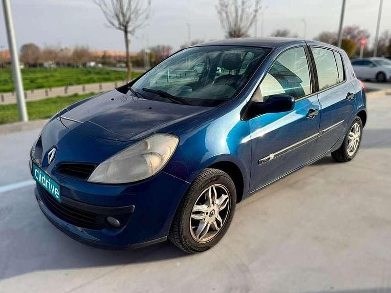 Usado Renault Clio GrandTour Authentique 75 CV (55 kW) 2006 Azul Familiar