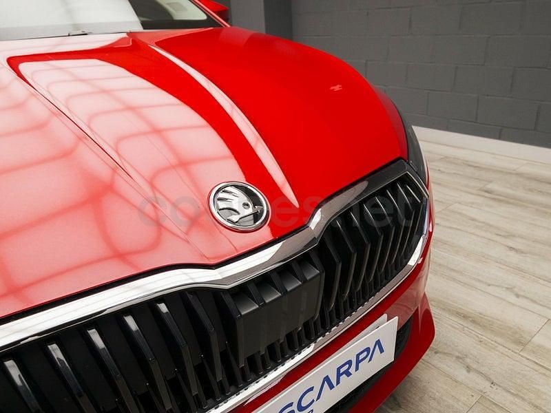 Usado Skoda Fabia Selection 115 CV (84 kW) 2025 Rojo Utilitario