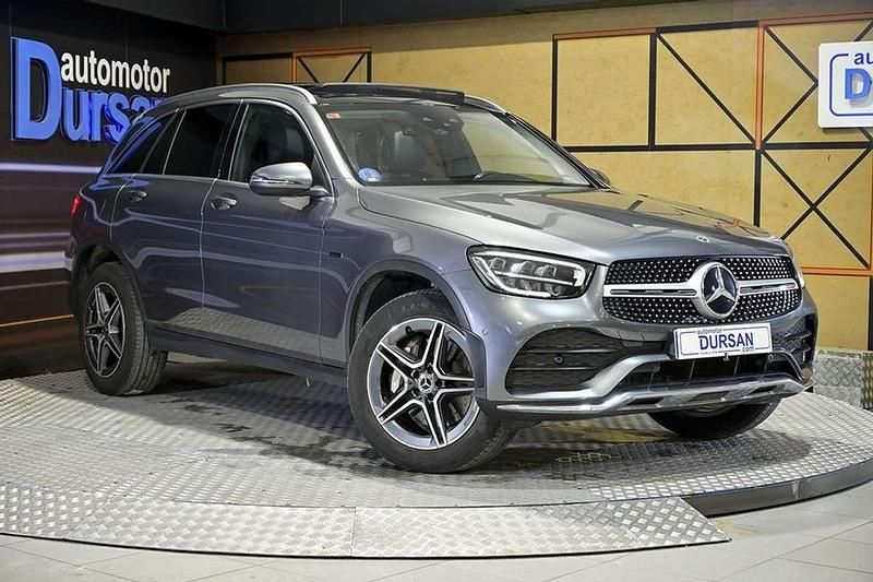 Usado Mercedes GLC300e 317 CV (233 kW) 2021 Gris SUV