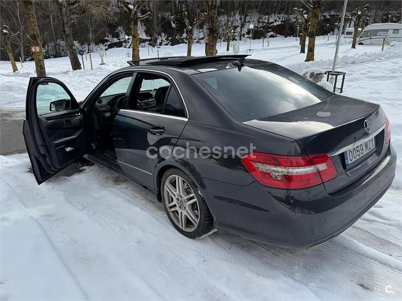 Usado Mercedes E300 Avantgarde 231 CV (169 kW) 2011 Negro Berlina
