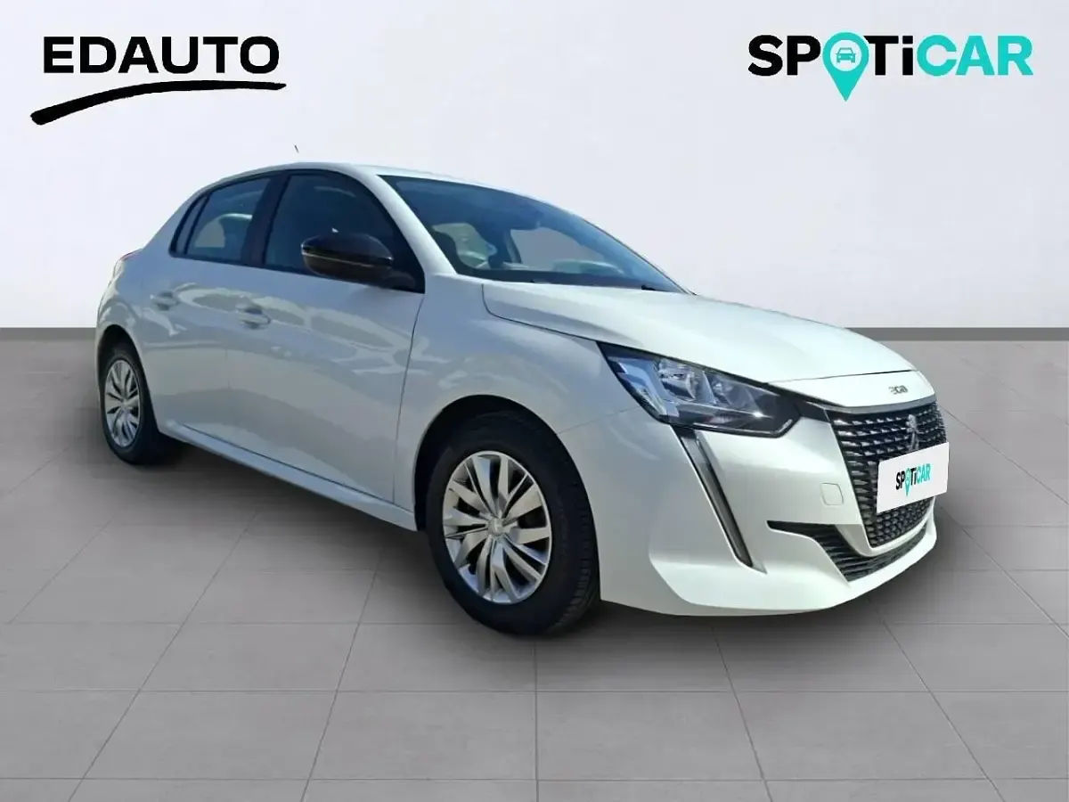 Usado Peugeot 208 Active 100 CV (73 kW) 2023 Blanco Utilitario