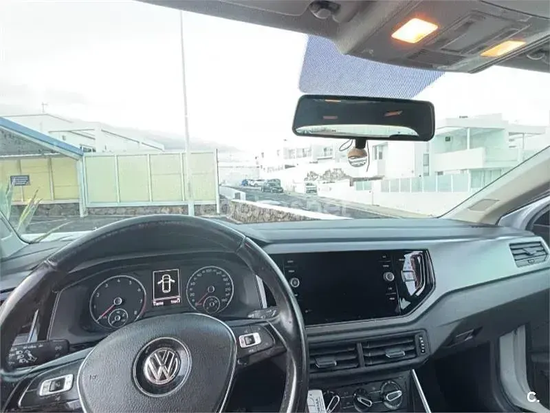 Usado VW Polo Advance 95 CV (69 kW) 2018 Blanco Utilitario