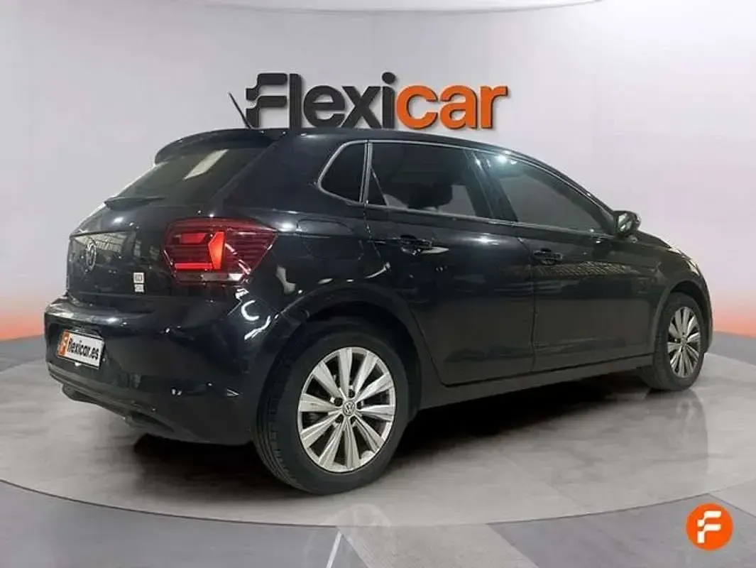 Usado VW Polo 116 CV (85 kW) 2018 Negro Utilitario