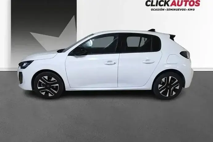 Usado Peugeot 208 Allure 100 CV (73 kW) 2025 Negro Utilitario