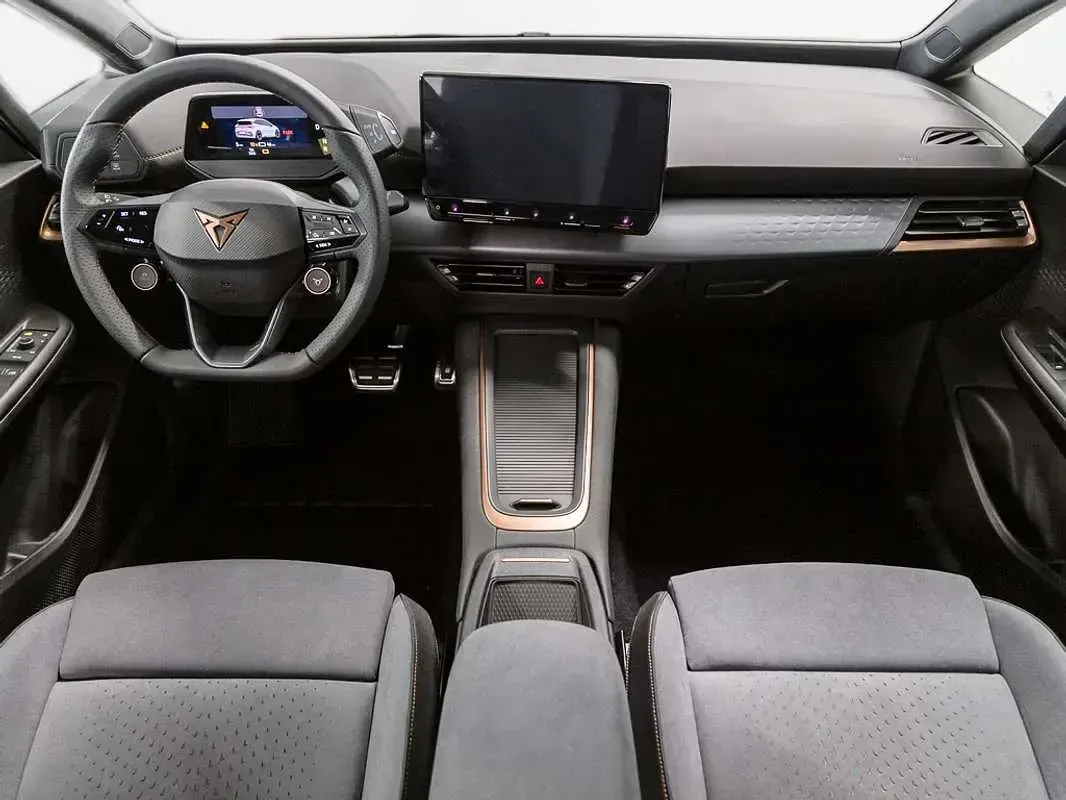 Usado Cupra Born e-Boost 169 kW (231 CV) 2025 Blanco Utilitario