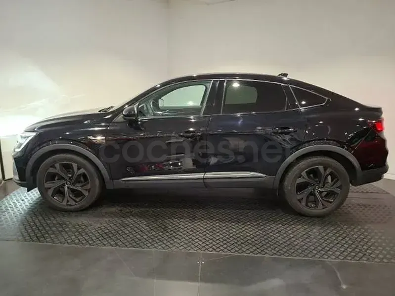 Usado Renault Arkana RS Line 160 CV (117 kW) 2023 Negro SUV