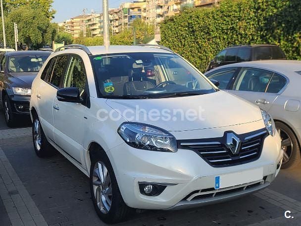 Usado Renault Koleos LIMITED 150 CV (110 kW) 2015 Blanco SUV