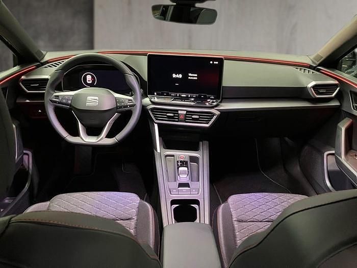 Usado Seat Leon FR 204 CV (150 kW) 2025 Negro