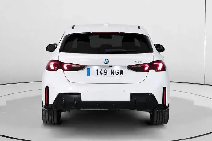 Usado BMW 118 Comfort Edition 150 CV (110 kW) 2025 Utilitario