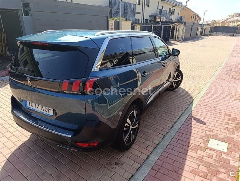 Usado Peugeot 5008 Allure 120 CV (88 kW) 2017 Verde Monovolumen