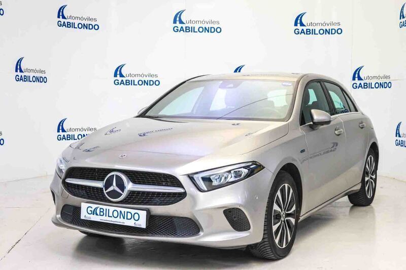 Beige Usado 2020 Mercedes A250 Berlina | 26.900 € (Un poco caro) - Imagen 1/4