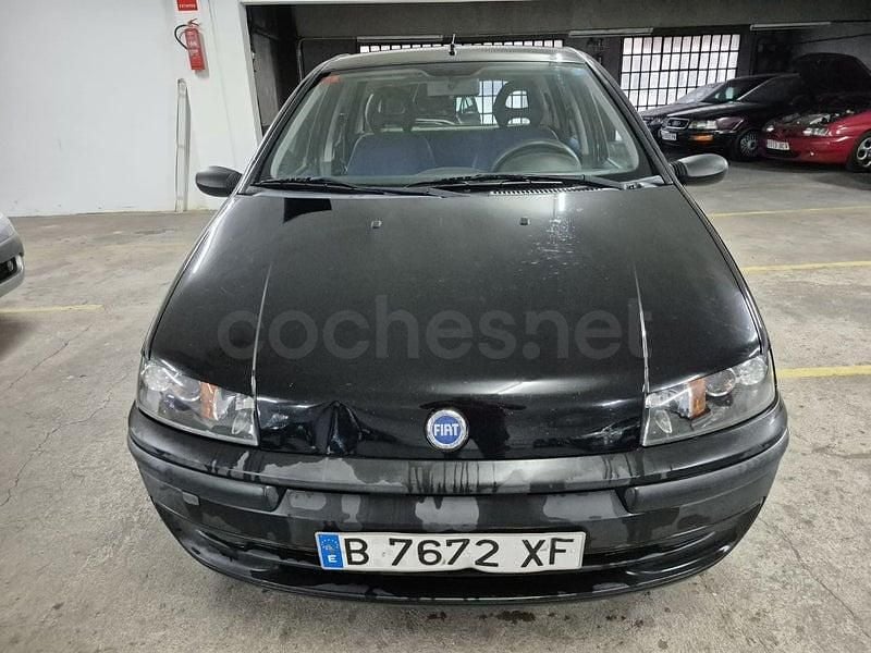 Usado Fiat Punto 60 CV (44 kW) 2000 Negro Utilitario