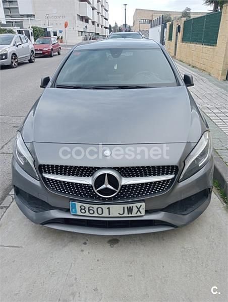 Usado Mercedes A200 150 CV (110 kW) 2019 Gris / plata Berlina