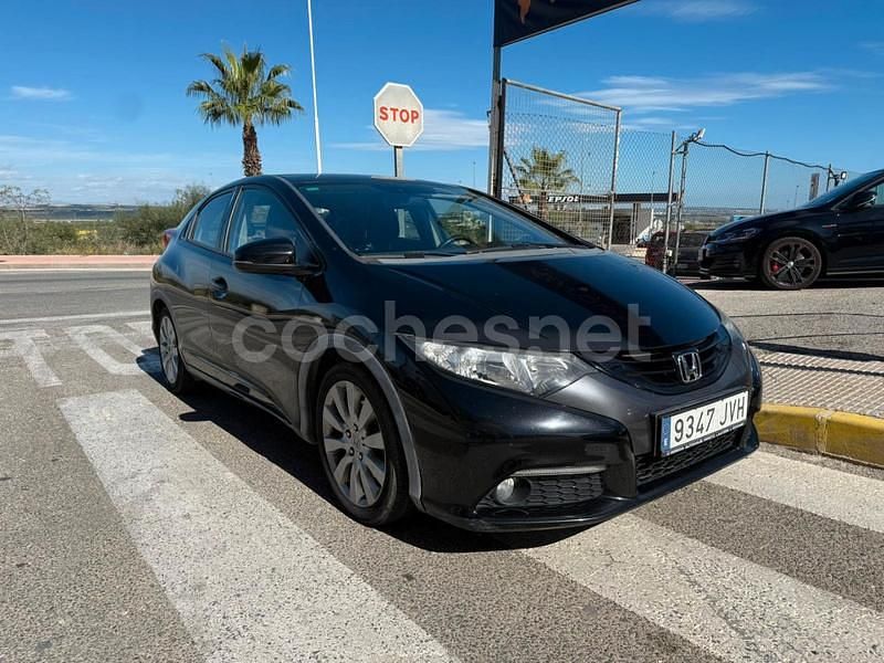 Negro Usado 2012 Honda Civic Executive Berlina | 3890 € (Buen precio) - Imagen 1/4