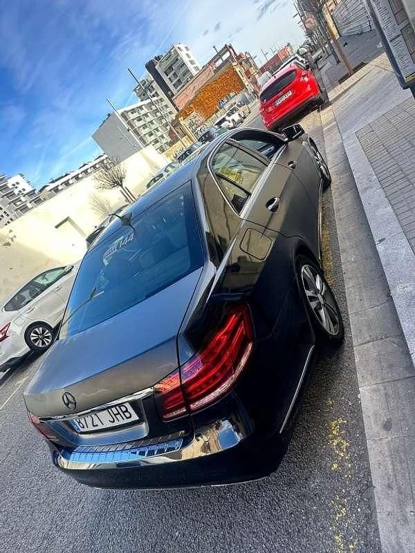 Usado Mercedes E220 Avantgarde 170 CV (125 kW) 2015 Negro Berlina
